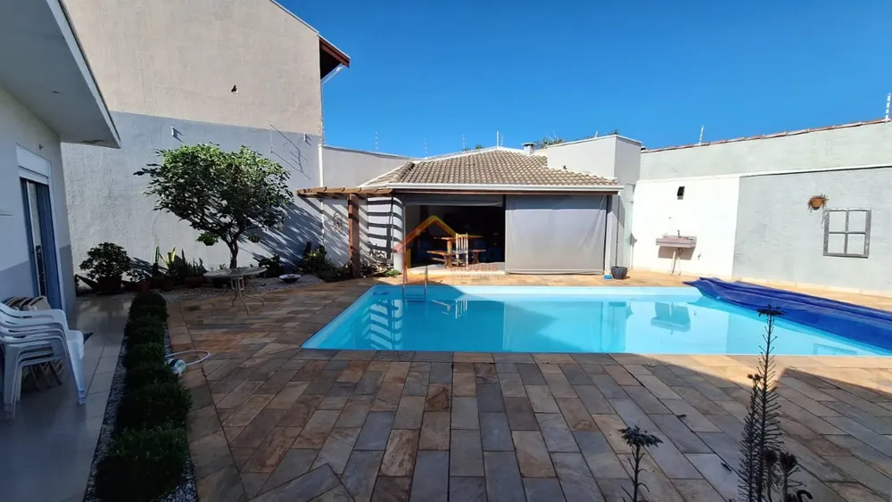 Casa, 2 quartos, 165 m² - Foto 1