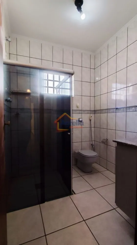 Casa, 4 quartos, 210 m² - Foto 2