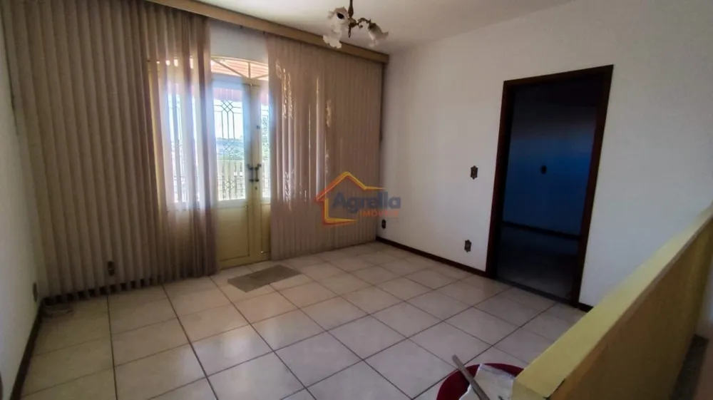 Casa, 4 quartos, 210 m² - Foto 4