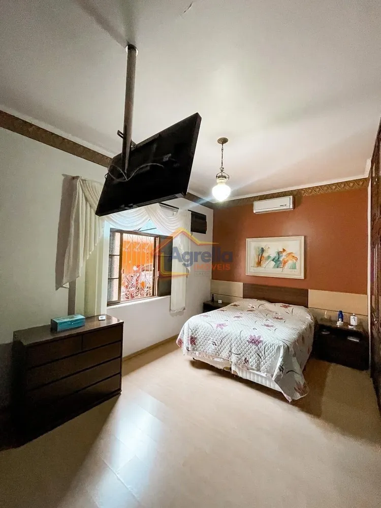 Casa, 3 quartos, 263 m² - Foto 2