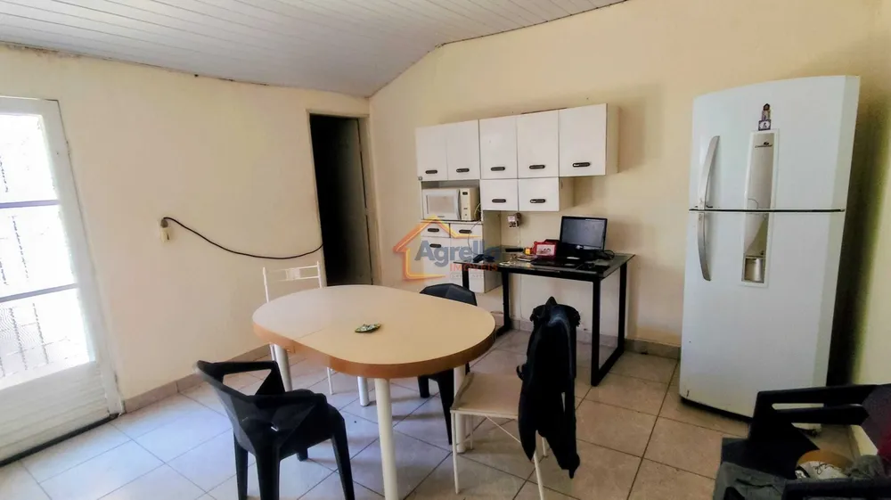 Casa, 5 quartos, 192 m² - Foto 1