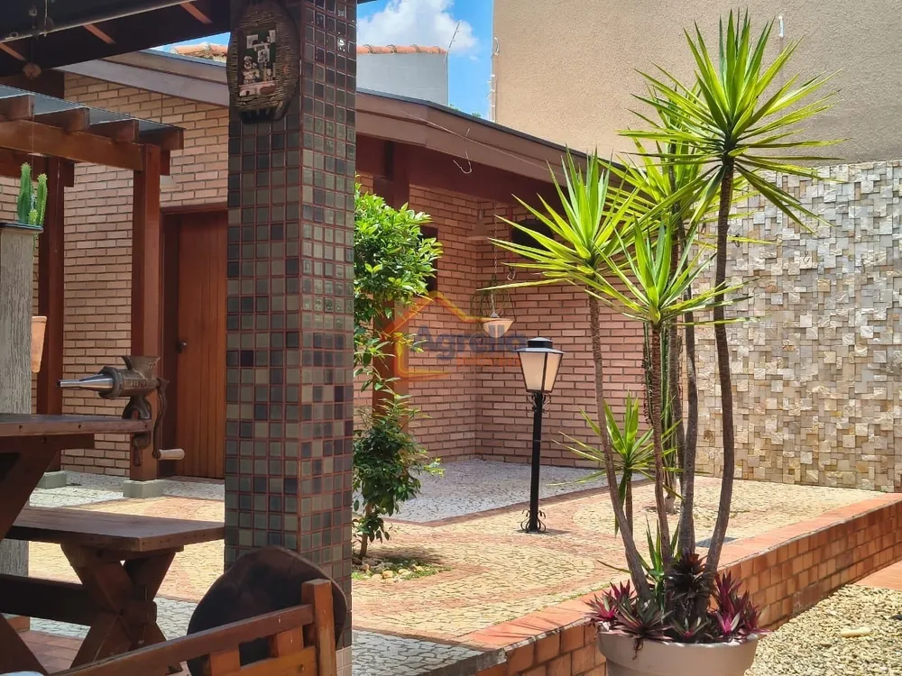 Casa, 3 quartos, 280 m² - Foto 1