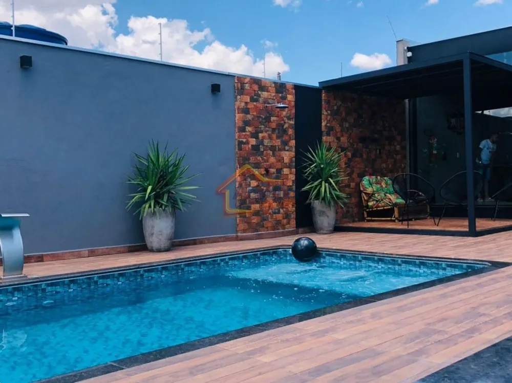Chácara, 3 quartos, 350 m² - Foto 1