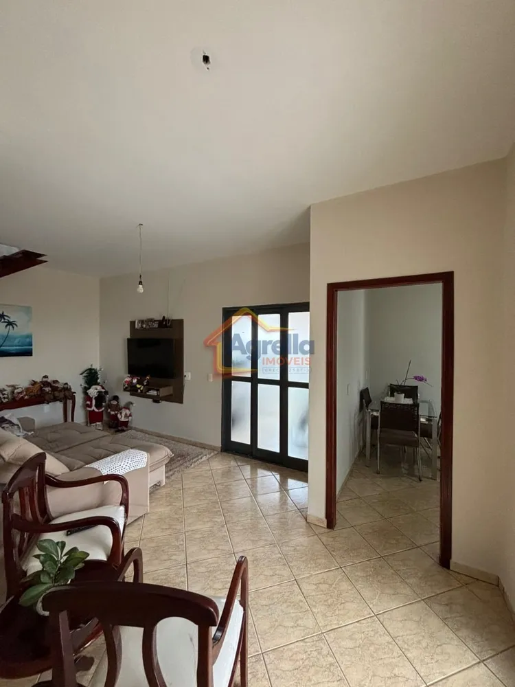 Casa, 3 quartos, 171 m² - Foto 2