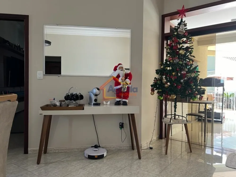 Casa, 3 quartos, 232 m² - Foto 4