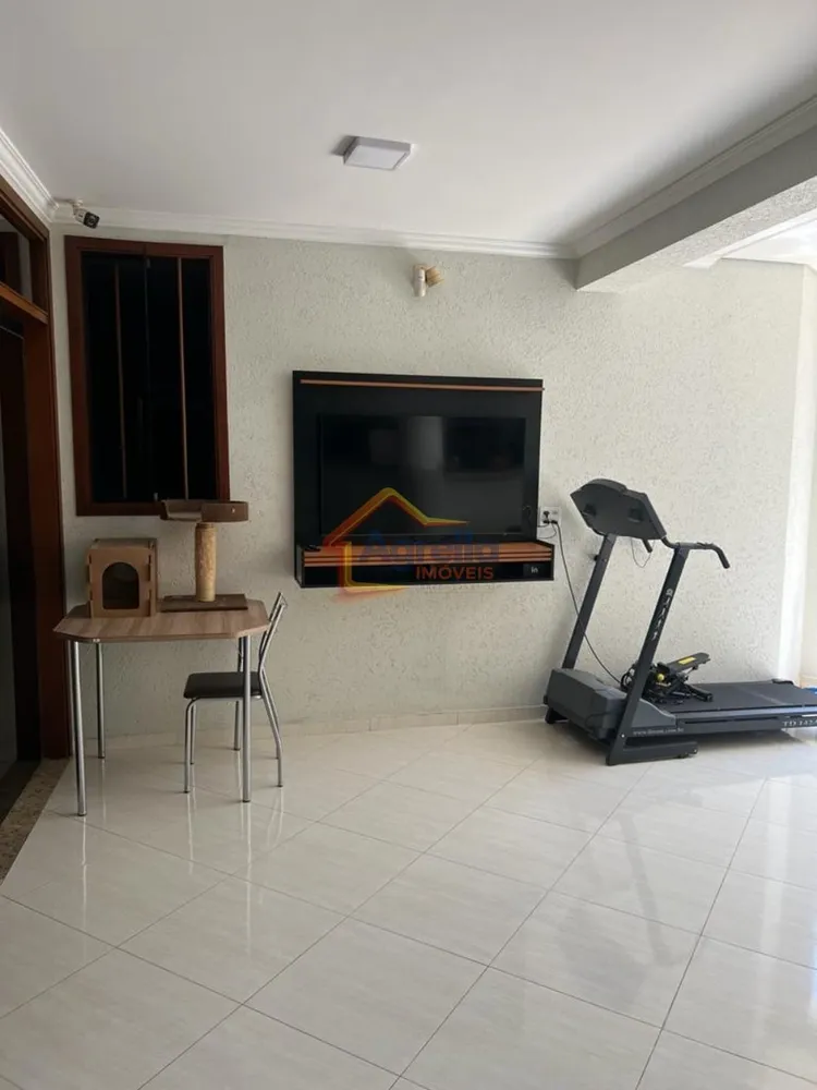 Casa, 3 quartos, 232 m² - Foto 3