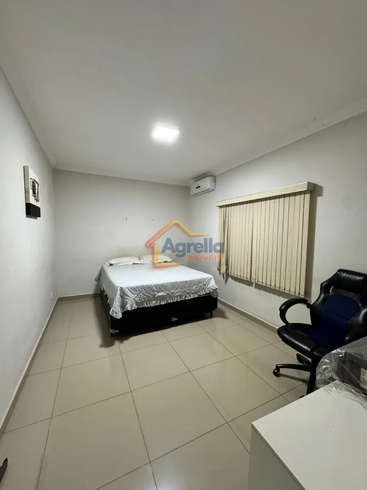 Casa, 3 quartos, 217 m² - Foto 1