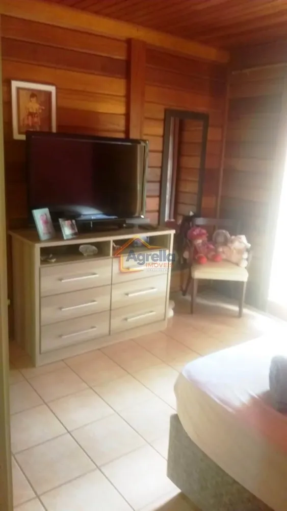 Chácara, 4 quartos, 317 m² - Foto 8