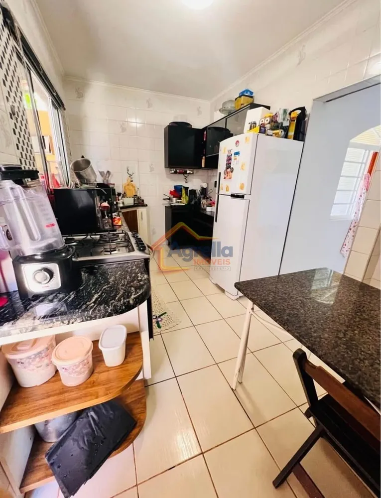 Casa, 3 quartos, 220 m² - Foto 2