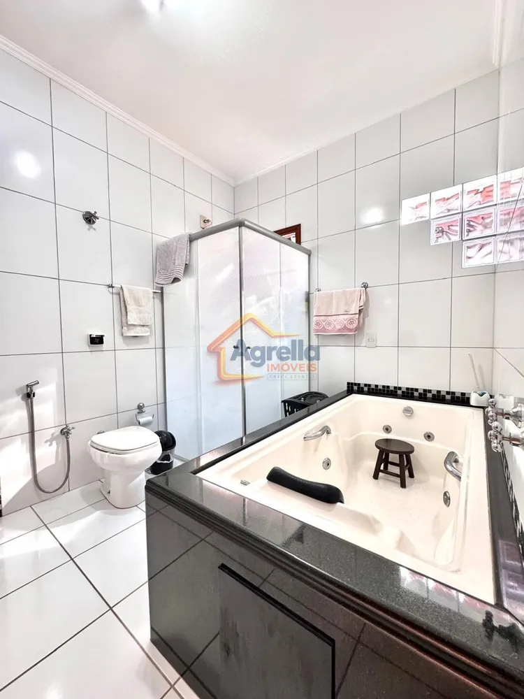 Casa, 3 quartos, 228 m² - Foto 6