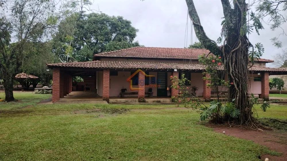 Chácara, 3 quartos, 320 m² - Foto 1