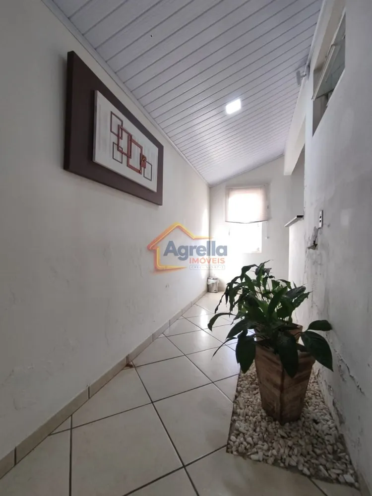 Casa, 3 quartos, 181 m² - Foto 1