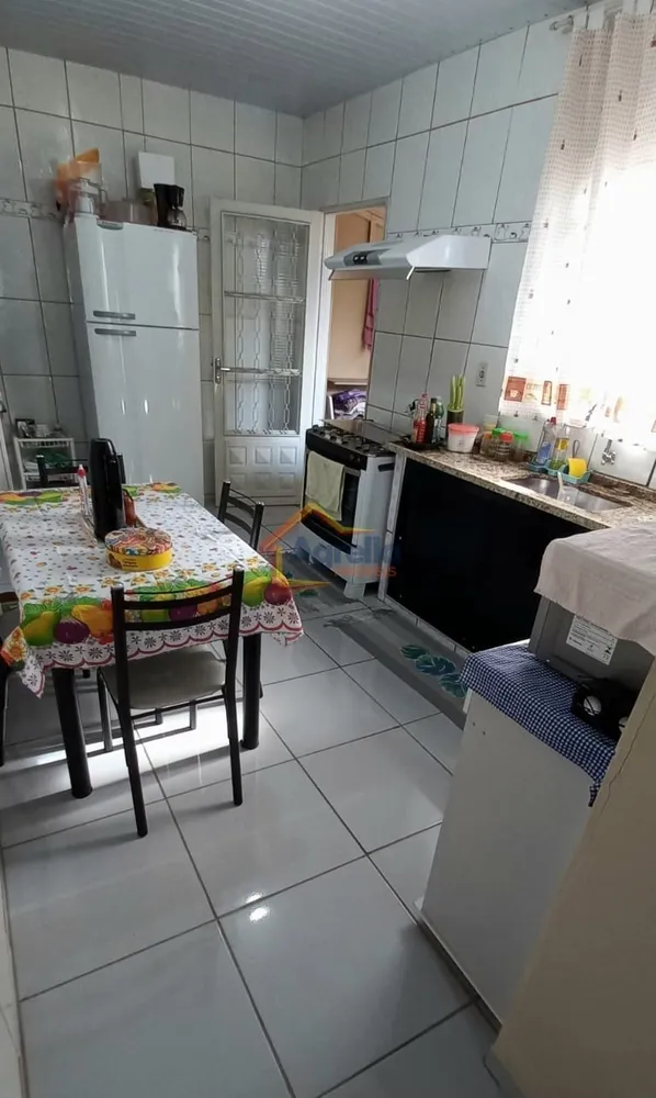 Casa, 2 quartos, 200 m² - Foto 1