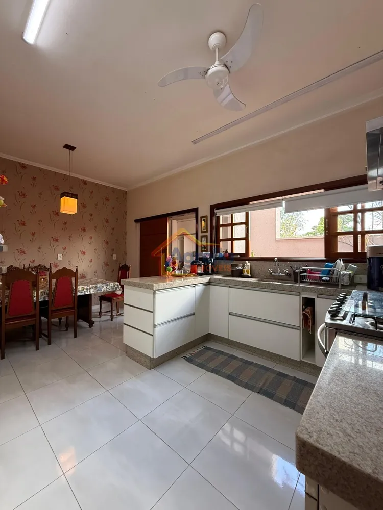 Casa, 3 quartos, 220 m² - Foto 2