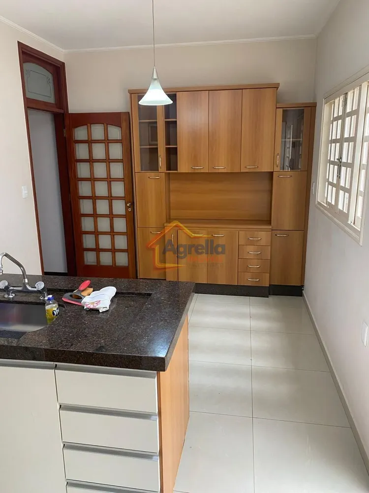 Casa, 3 quartos, 409 m² - Foto 1