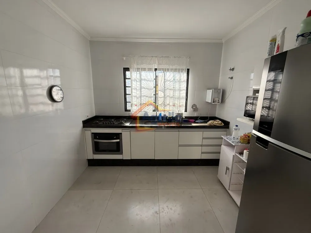 Casa, 3 quartos, 209 m² - Foto 5