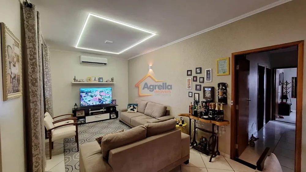 Casa, 3 quartos, 300 m² - Foto 1