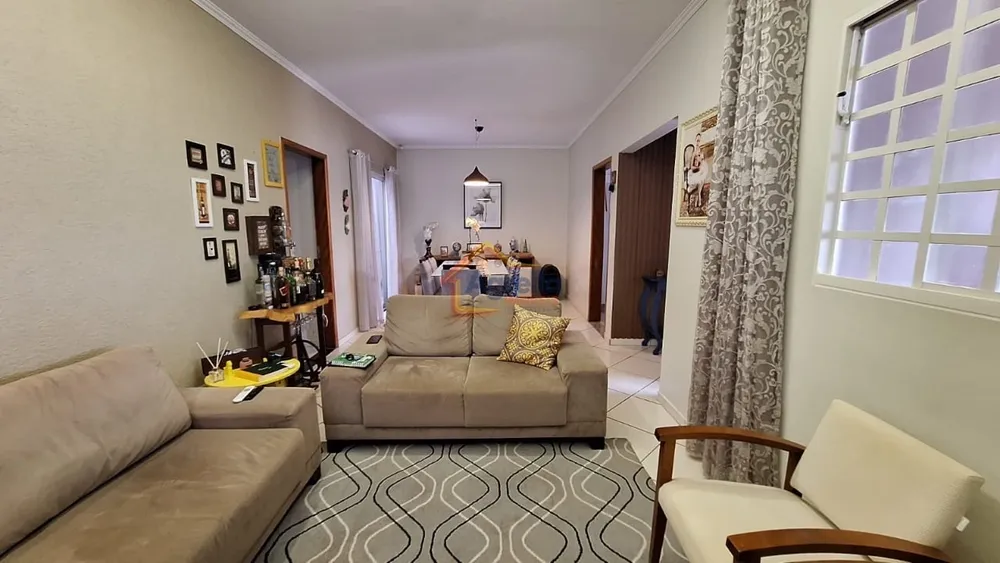 Casa, 3 quartos, 300 m² - Foto 2