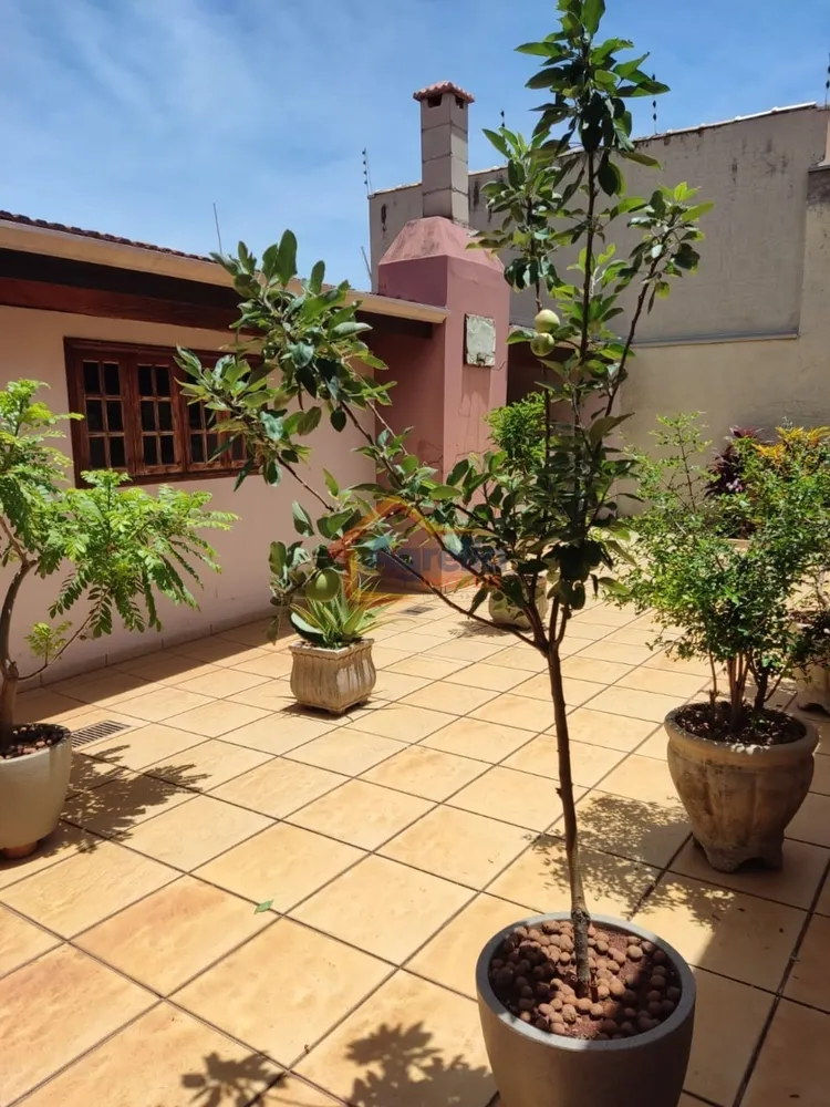 Casa, 3 quartos, 211 m² - Foto 4