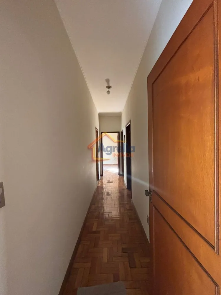 Casa, 3 quartos, 240 m² - Foto 1