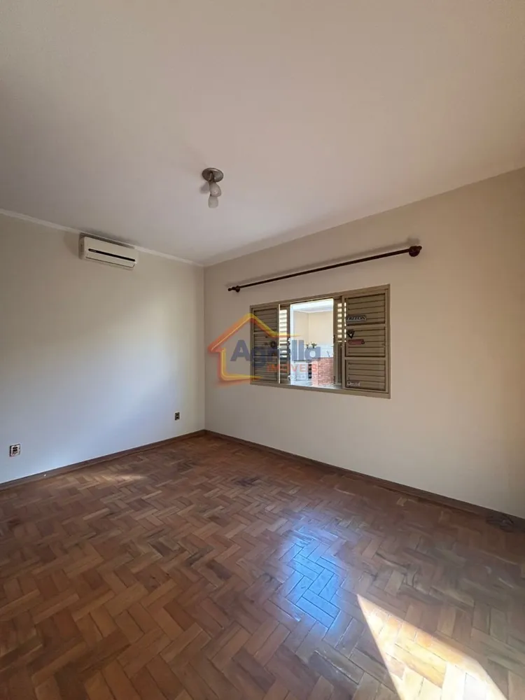 Casa, 3 quartos, 240 m² - Foto 3