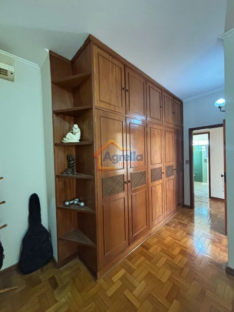 Casa, 3 quartos, 240 m² - Foto 4