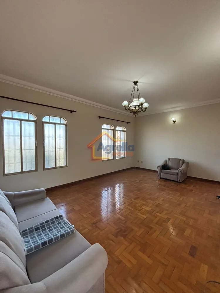Casa, 3 quartos, 240 m² - Foto 8
