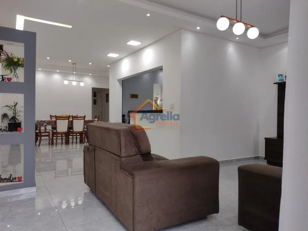 Casa, 4 quartos, 170 m² - Foto 3