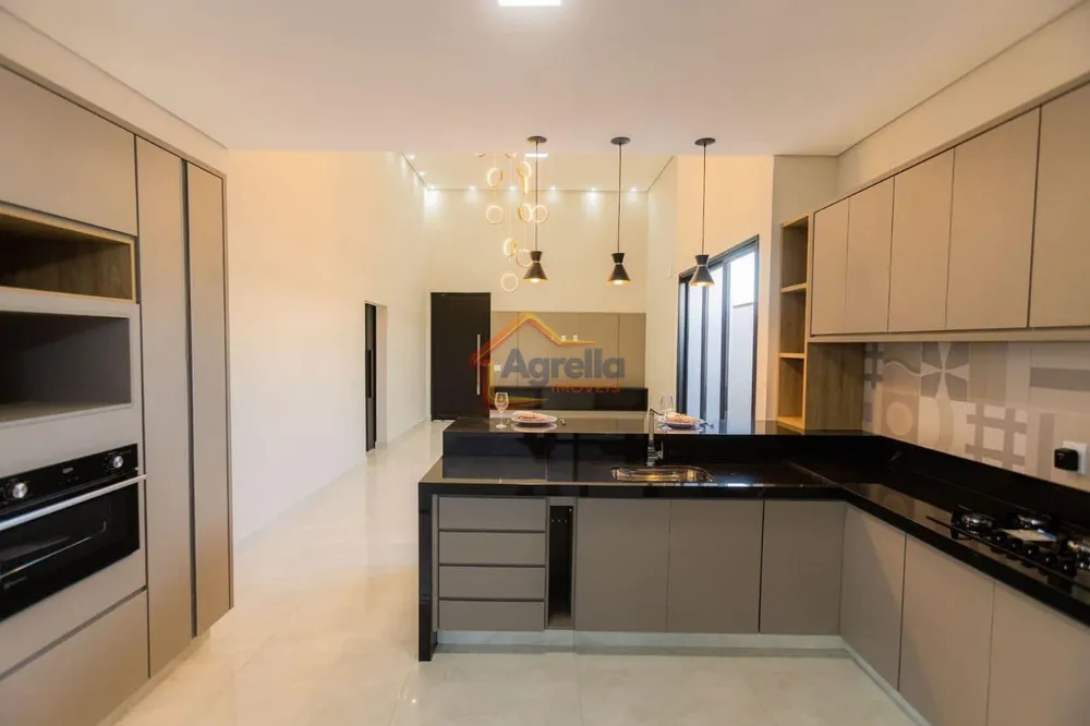 Casa, 3 quartos, 194 m² - Foto 2