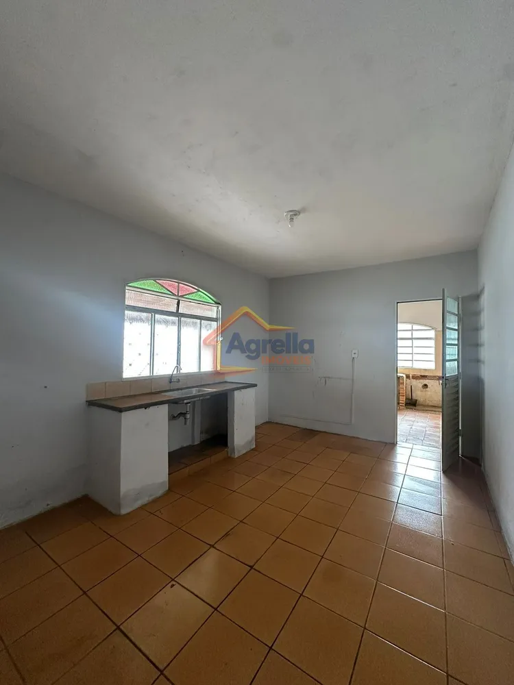 Casa, 2 quartos, 180 m² - Foto 2