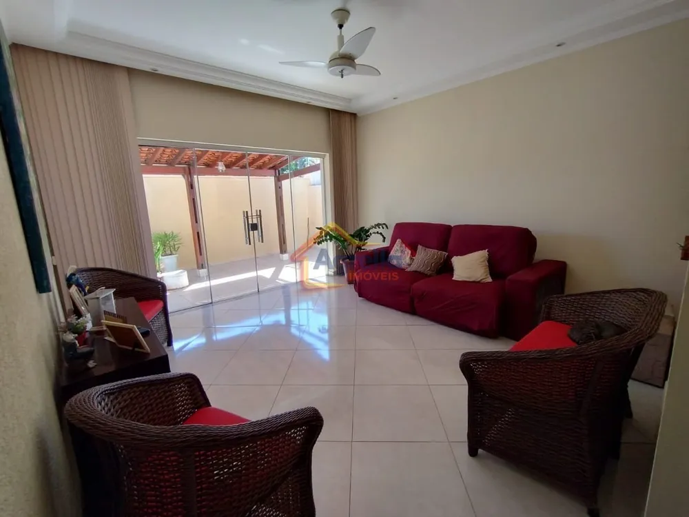 Casa, 3 quartos, 160 m² - Foto 1