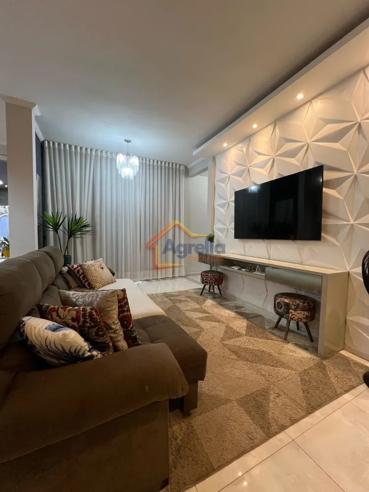 Casa, 3 quartos, 290 m² - Foto 2