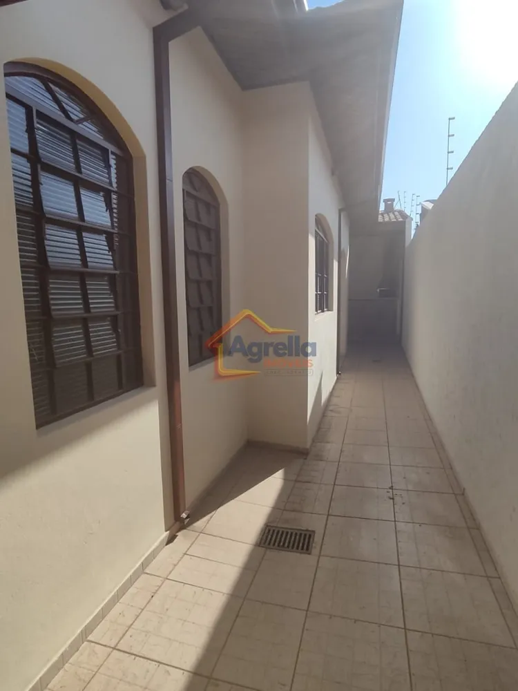 Casa, 3 quartos, 202 m² - Foto 3