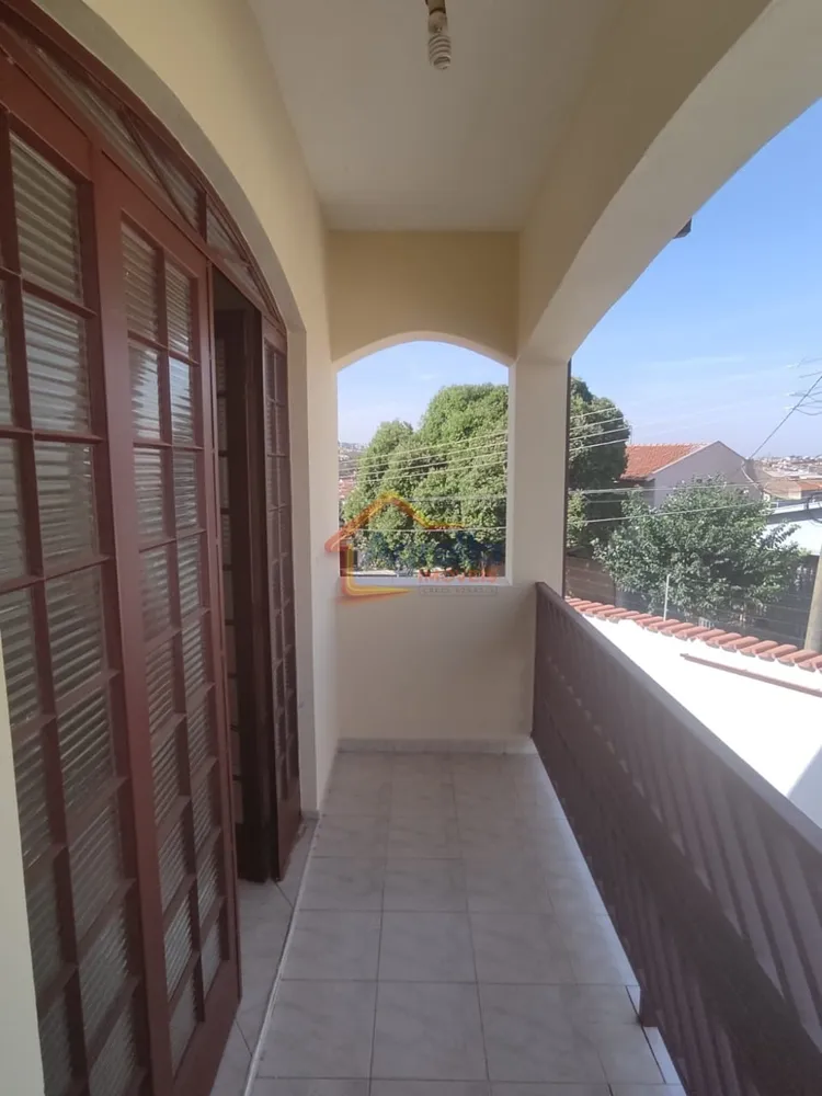 Casa, 3 quartos, 202 m² - Foto 1