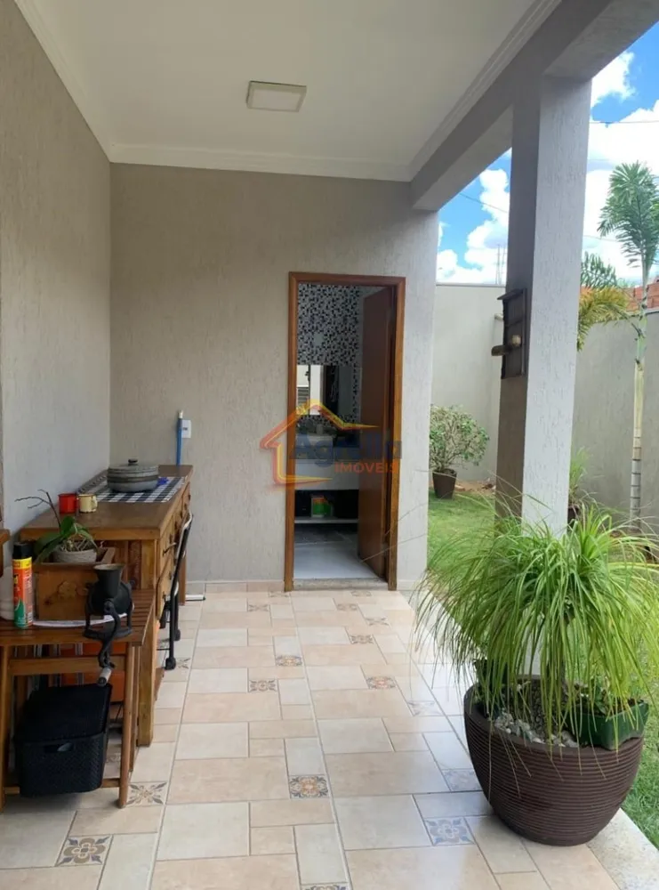 Casa, 3 quartos, 182 m² - Foto 2