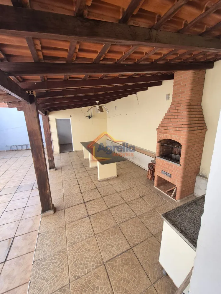 Casa, 3 quartos, 250 m² - Foto 3