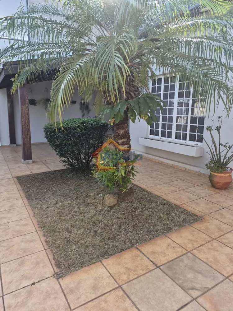 Casa, 3 quartos, 250 m² - Foto 1