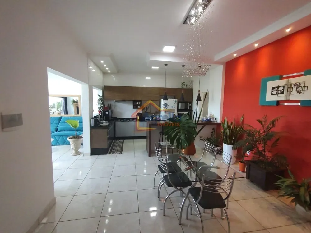 Casa, 4 quartos, 205 m² - Foto 3