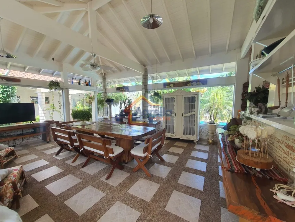 Chácara, 4 quartos, 380 m² - Foto 1