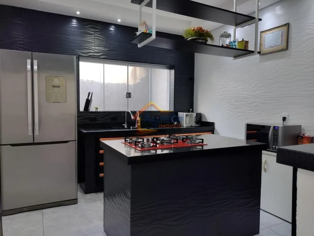 Casa, 4 quartos, 170 m² - Foto 1