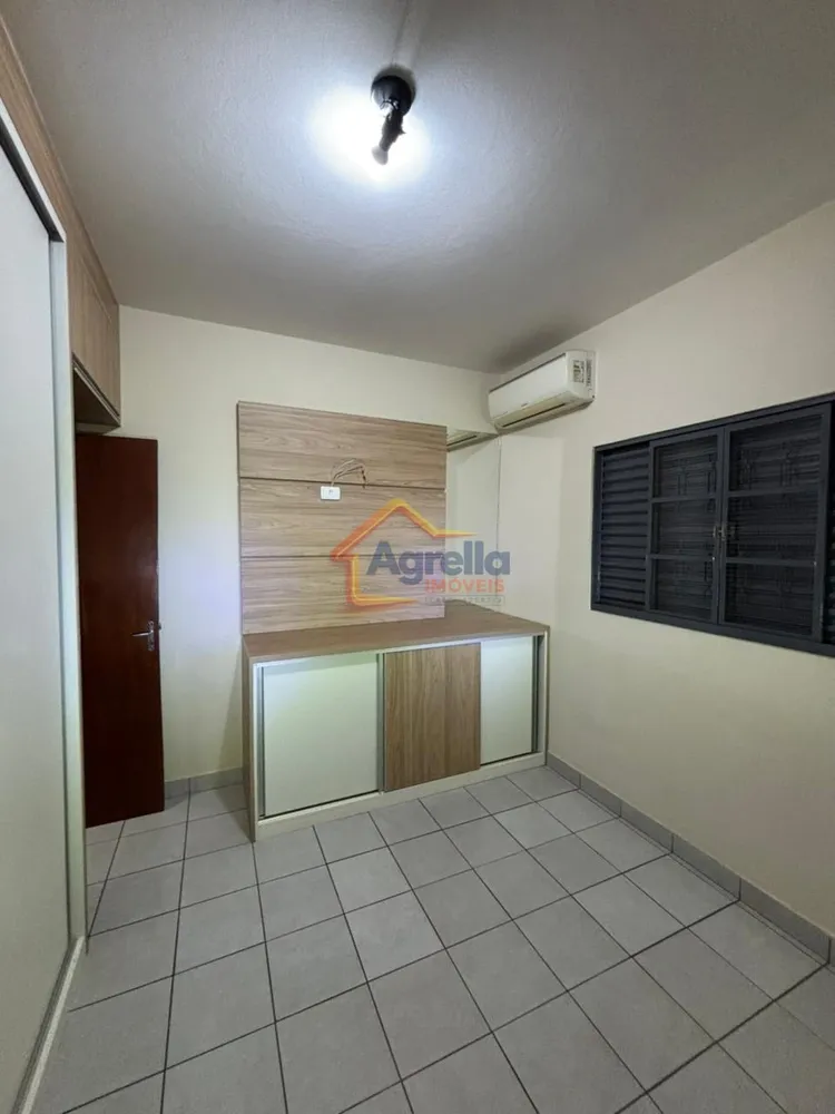 Casa, 3 quartos, 200 m² - Foto 1