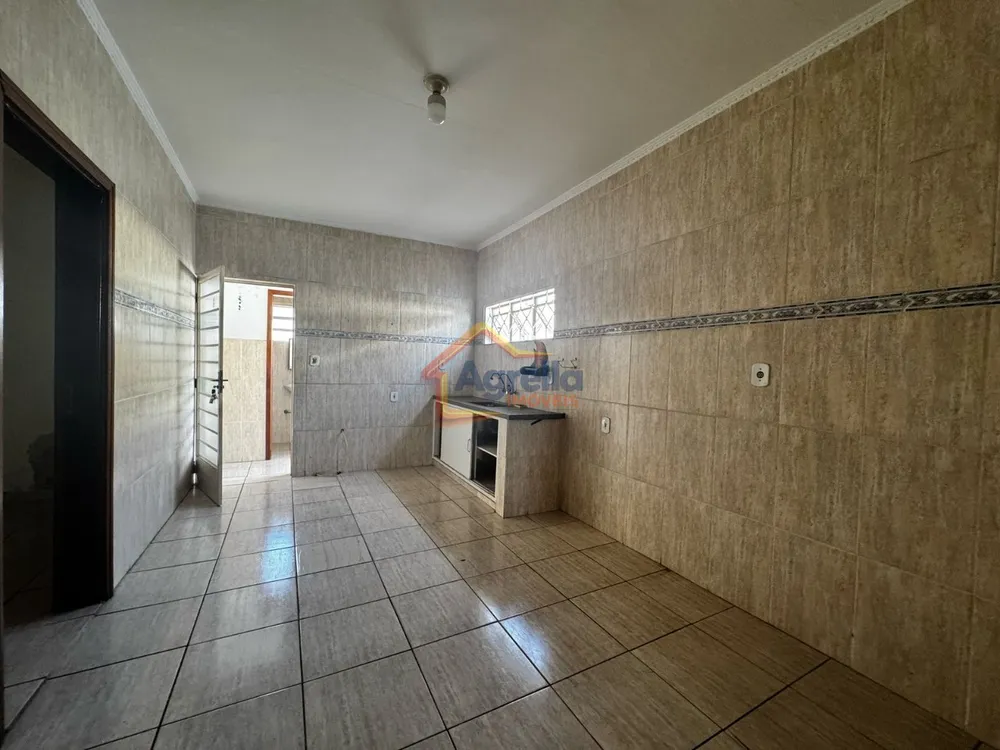 Casa, 3 quartos, 98 m² - Foto 1