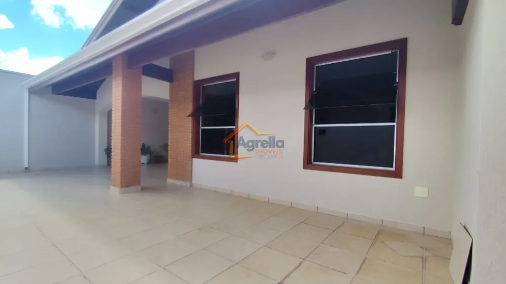 Casa, 3 quartos, 200 m² - Foto 1