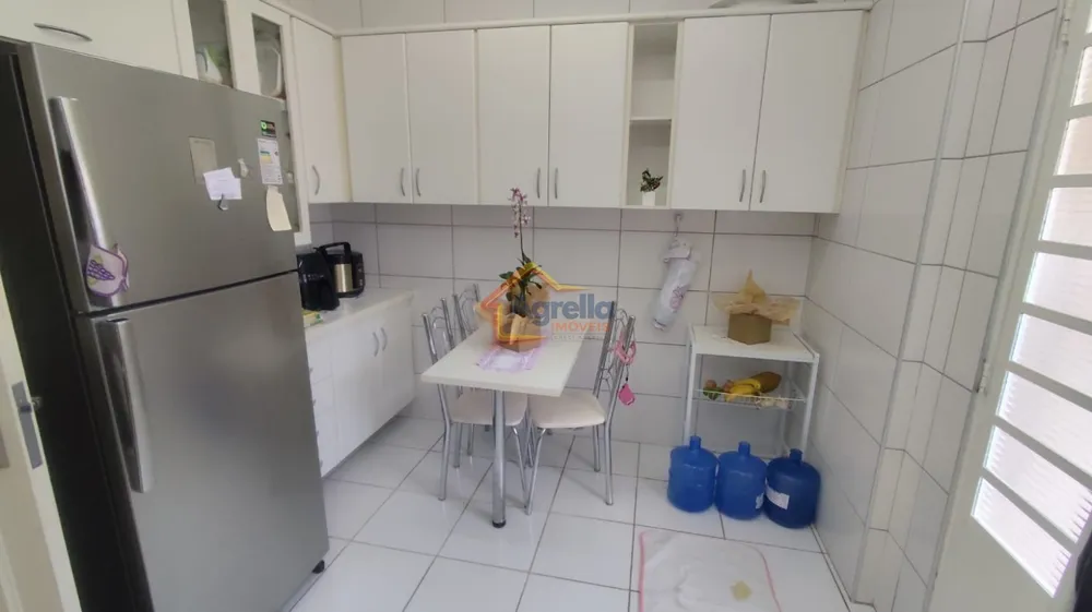 Casa, 3 quartos, 200 m² - Foto 2