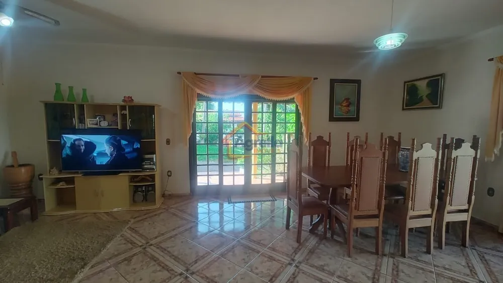 Chácara, 4 quartos, 800 m² - Foto 2