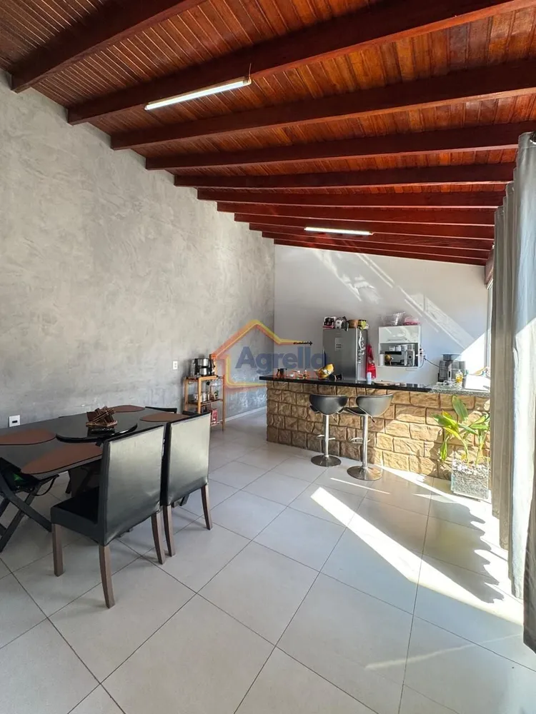 Casa, 3 quartos, 128 m² - Foto 2