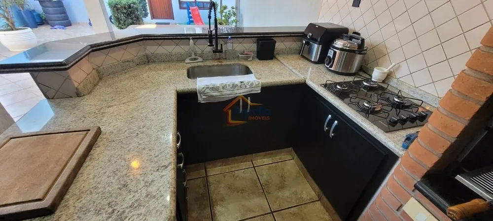 Casa, 3 quartos, 243 m² - Foto 4