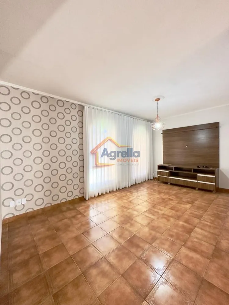 Casa, 3 quartos, 258 m² - Foto 2