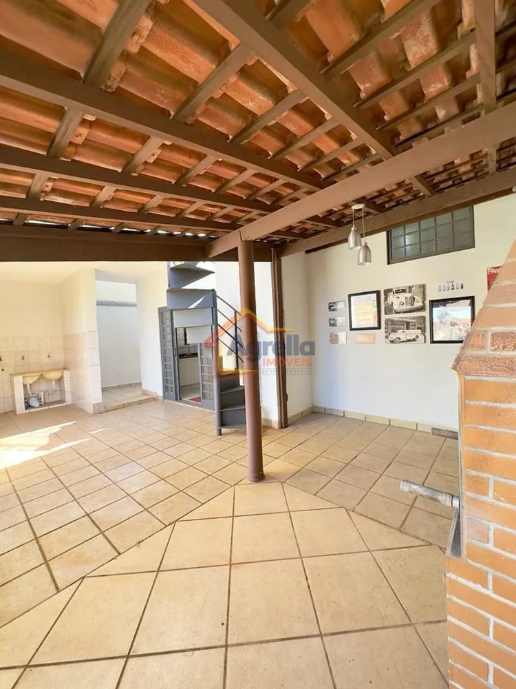 Casa, 3 quartos, 258 m² - Foto 6