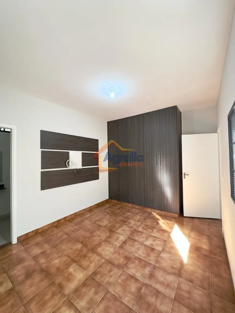 Casa, 3 quartos, 258 m² - Foto 3